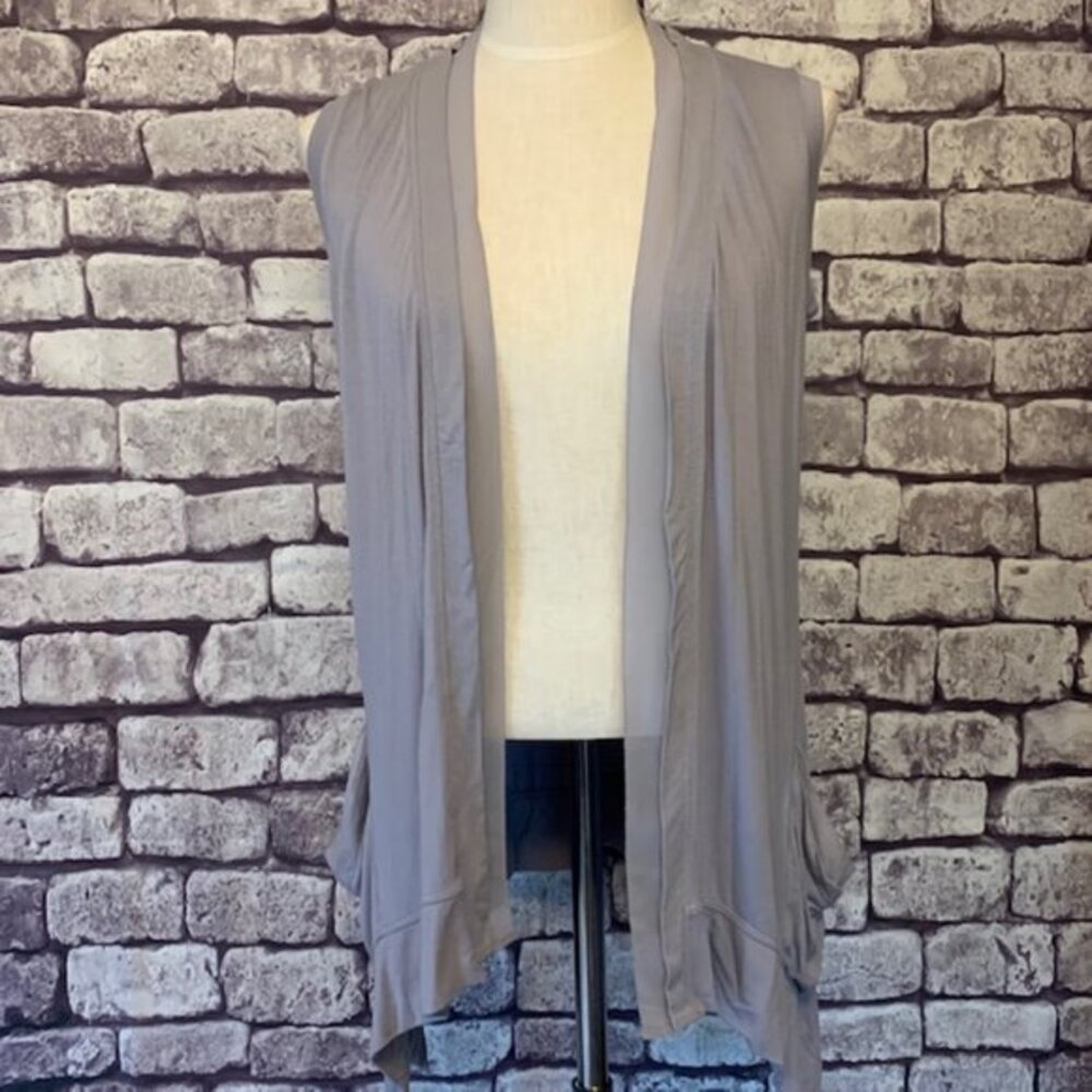 LOGO By Lori Goldstein Sleeveless Cardigan Size S